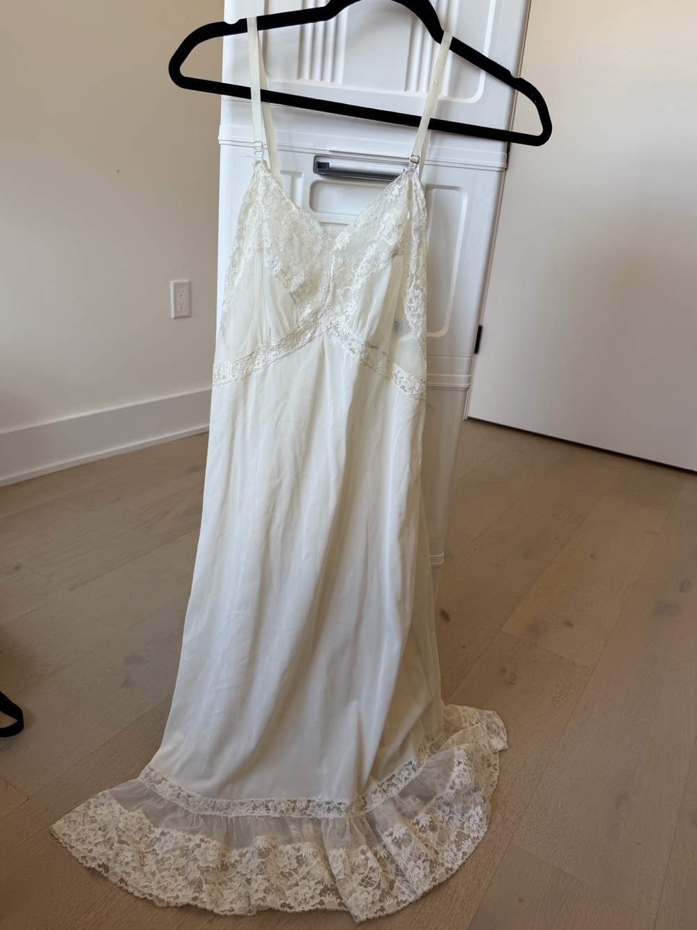 Vintage Barbara Lee 1960 Lace-Trim Ivory Slip Dress